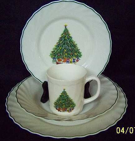 SALEM NOEL PORCELLE SOUP BOWL CHRISTMAS TREE DESIGN  