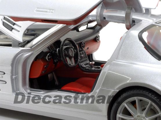 MAISTO 118 2011 MERCEDES BENZ SLS AMG DIECAST SILVER  