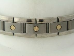 metal titanium weight 37 2 grams length 8 5 long