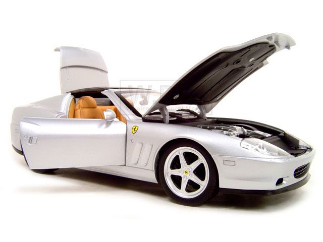 FERRARI SUPER AMERICA SILVER 118 HOT WHEELS MODEL  