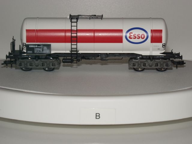 FLEISCHMANN HO 5470 K TANK WAGON ESSO & OB  