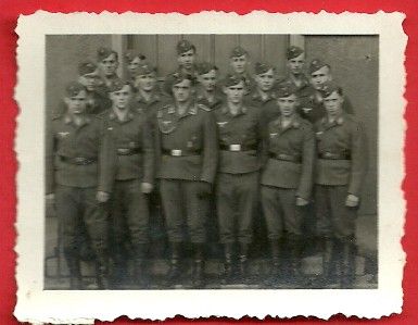 Rare * German Photo ** Group Of Wehrmacht Soldiers **  