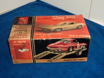 Vintage AMT 1964 Corvette Stingray 1/25 Scale Model Kit # 6924 