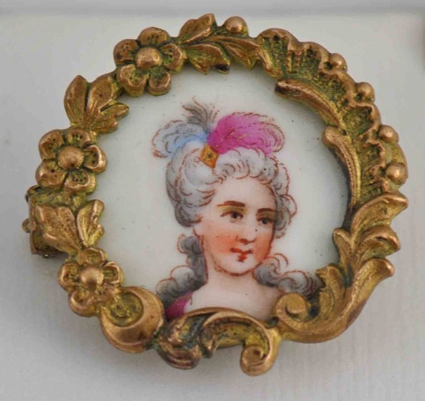 VINTAGE PORCELAIN VICTORIAN LADY PIN  