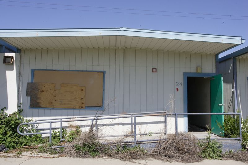   Portable Buildings   24x40 DSA Classroom Approved Ramps Not Included