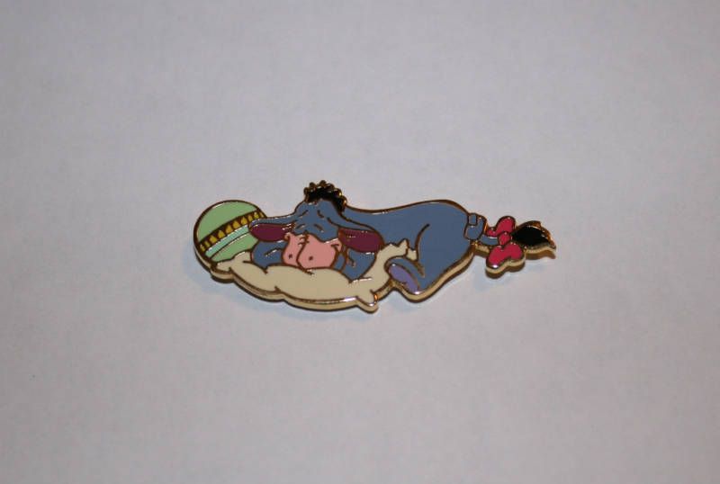 DISNEY AUCTION POOHS BABY EEYORE SLEEPING LE 250 PIN  