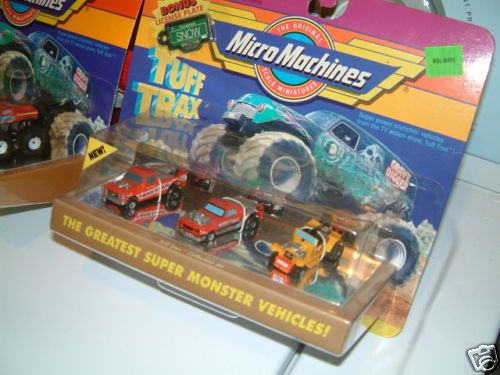 PULLING TRUCK GALOOB TUFF TRAX MICRO MACHINES SET  