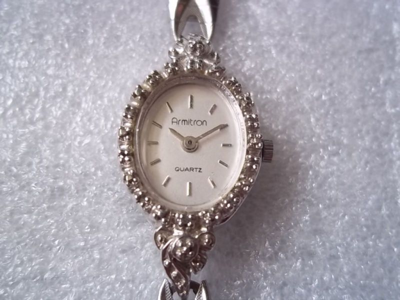 Armitron ladies watch. Good cond. Pre owned. New batt  