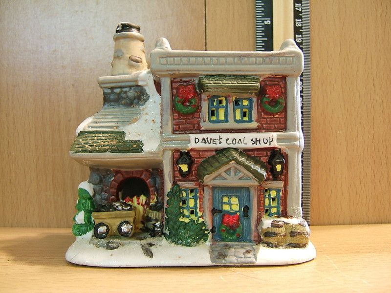 Cobblestone Corner 2004 Christmas Villiage Coal Shop House Decoration 