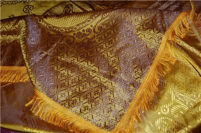 vintage TAJ MAHAL ?? Brocade INDIA Tapestry fringe COVERLET BEDSPREAD 