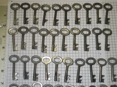 40 Antique Vintage Old Furniture Cabinet & Lock Keys  