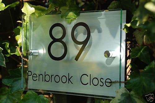 CONTEMPORARY HOUSE NUMBER SIGN / PLAQUE   Glass effect   
