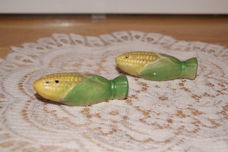 VINTAGECORN ON THE COB  SALT & PEPPER SHAKERS  JAPAN  