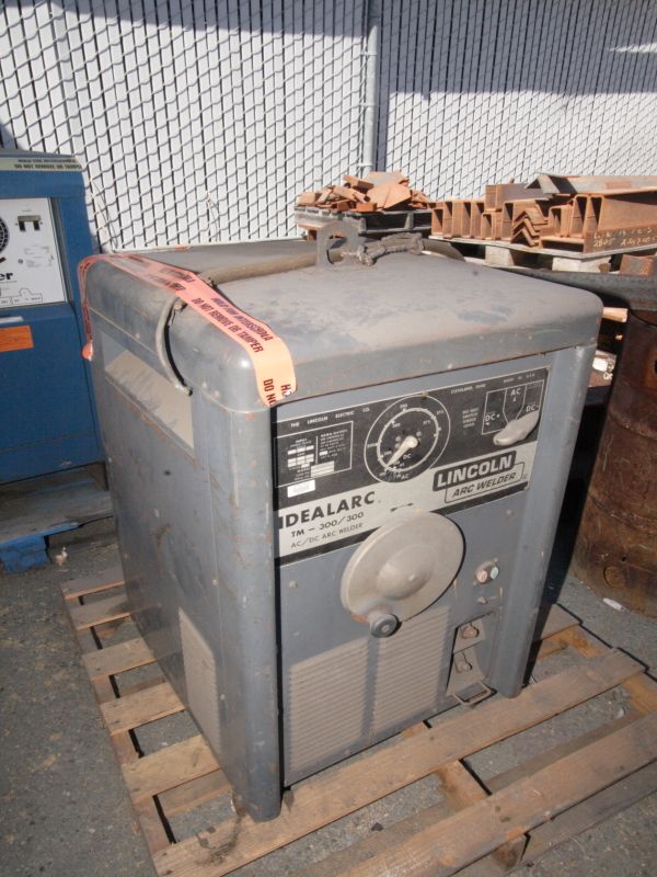 Lincoln IdealArc Stick/Tig Welder TM300/30  