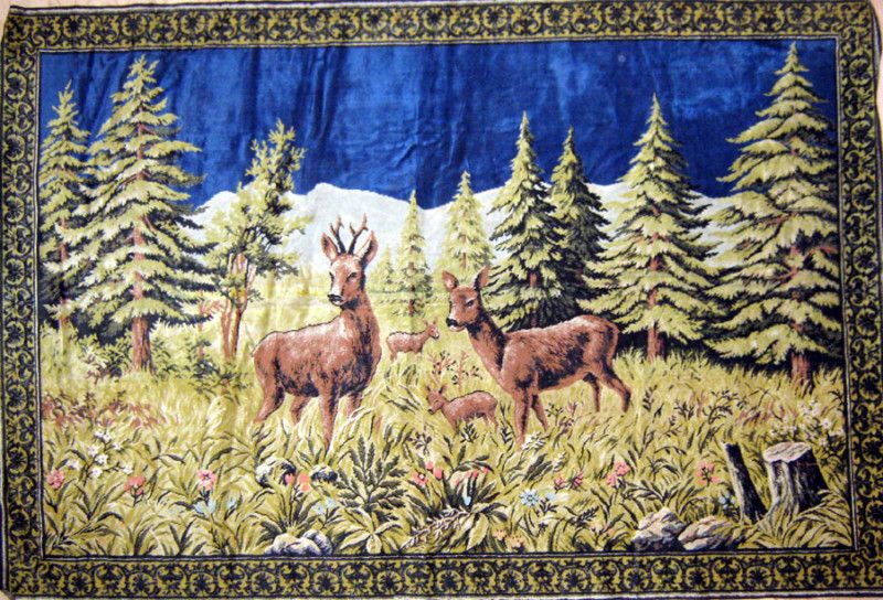 VINTAGE TAPESTRY/ITALY/6X4 WALL HANGING RARE DEER/DOE  