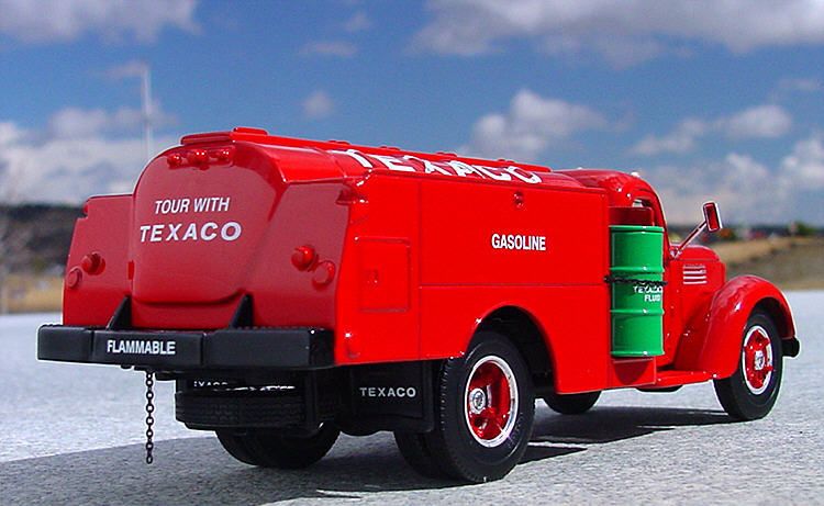 RFN   TEXACO OIL 1949 International Tanker   First Gear  