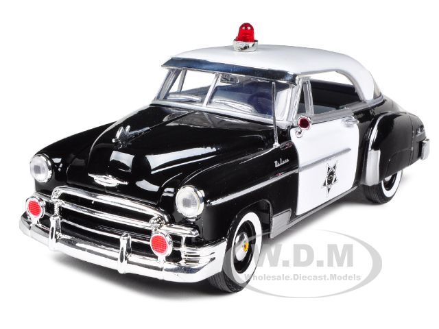 1950 CHEVROLET BEL AIR POLICE 124 DIECAST CAR MODEL BY MOTORMAX 76931 