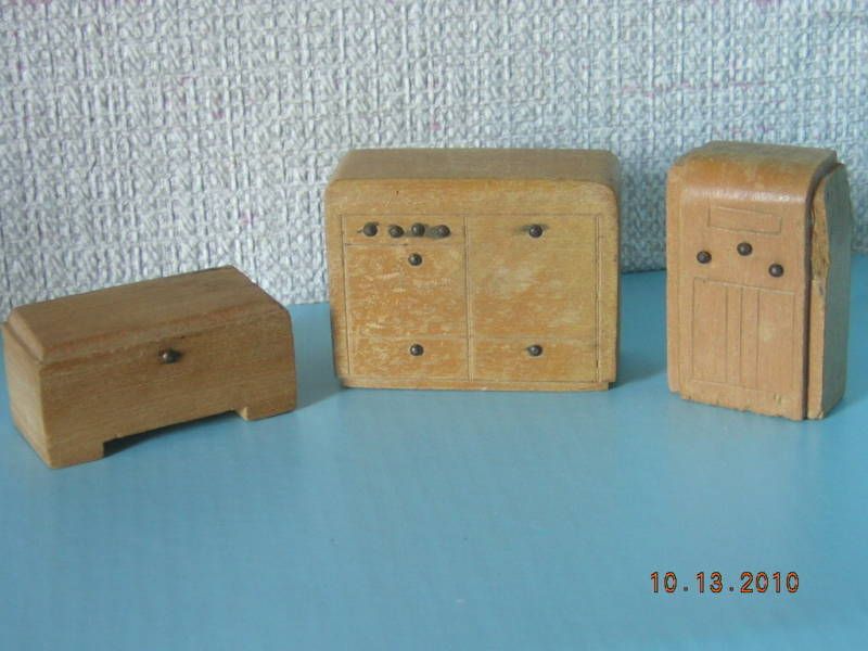 Lot of 3 miniature Radio, Stereo, Storage (Hope Chest)  