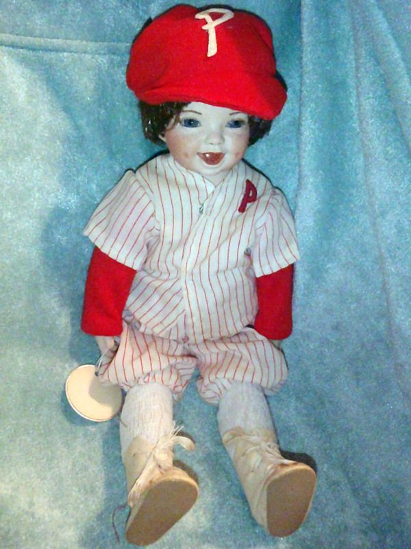 ABRAMS DOLL TUGGER PHILADELPHIA PHILLIES 81 MUSICAL  