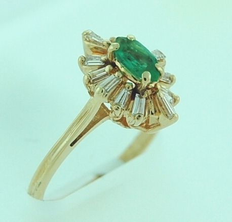 Ladies 14K Yellow Gold Emerald & Diamond Ring  