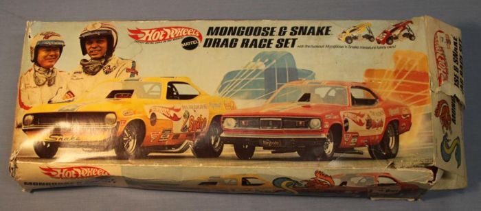 Hot Wheels 1969 Mongoose & Snake Drag Race Set  