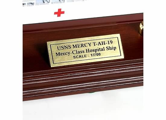 USS MERCY (T AH 19) HOSPITAL MODEL SHIP 1/700 SCALE  