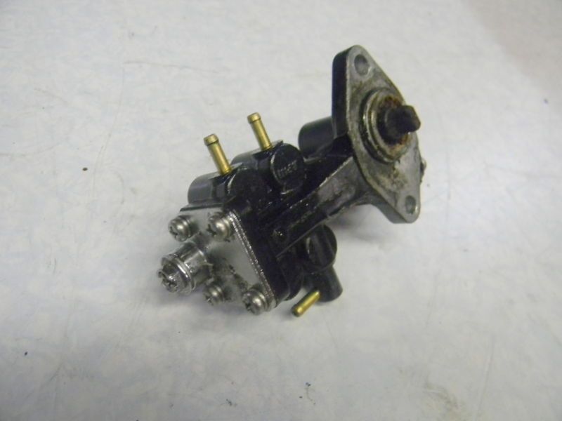 95 KAWASAKI 900 ZXI OIL PUMP  