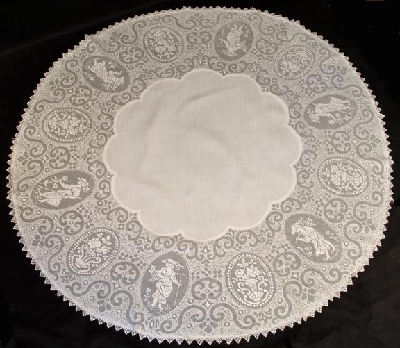 ANTIQUE ITALIAN LACE FILET FIGURAL 49 ROUND TABLECLOTH  